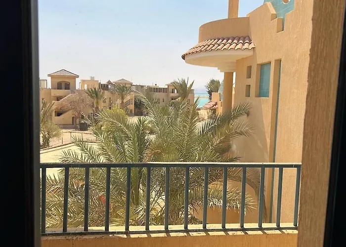 & Roof With Red Sea View *