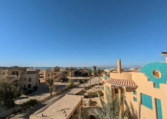 & Roof With Red Sea View *