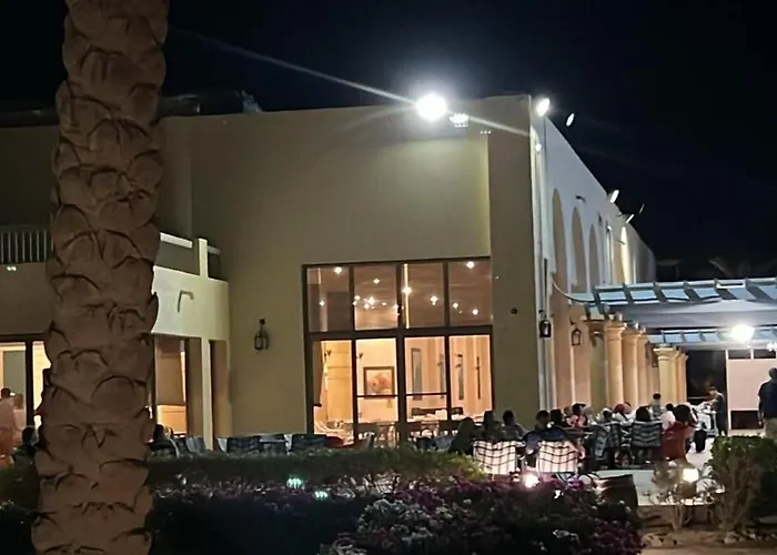 Apartment & Roof With Red Sea View